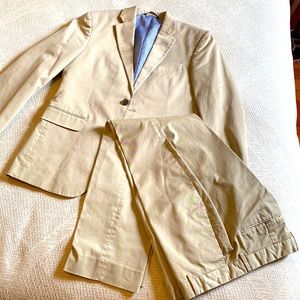 Men’s Banana Republic khaki suit GREAT Condition
